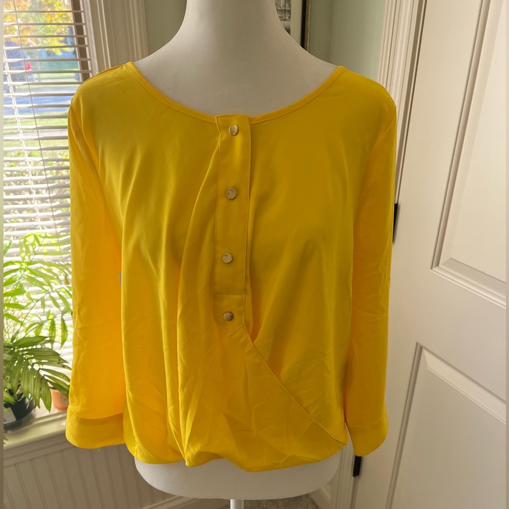 Bebe blouse NWT